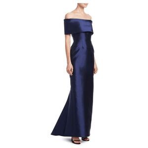 Catherine Regehr Off Shoulder Roll Collar Gown Size US 18 $2630